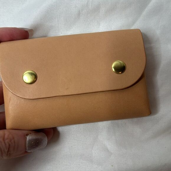 Passage One California Leather Change Purse. - Picture 2 of 7